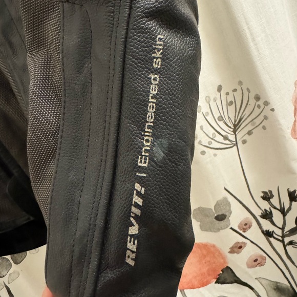 Rev’it ! Riding suit - Picture 7 of 15